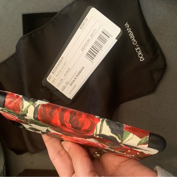 Two Dolce & Gabbana iPhone 6 cases new in box - Picture 9 of 9